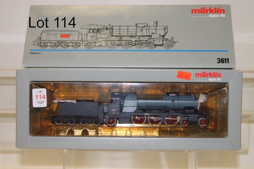 Marklin HO 3611 Digital Train Locomotive & Tender: In original box