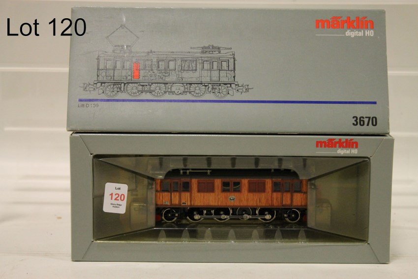 Marklin HO 3670 Digital Locomotive: In original box