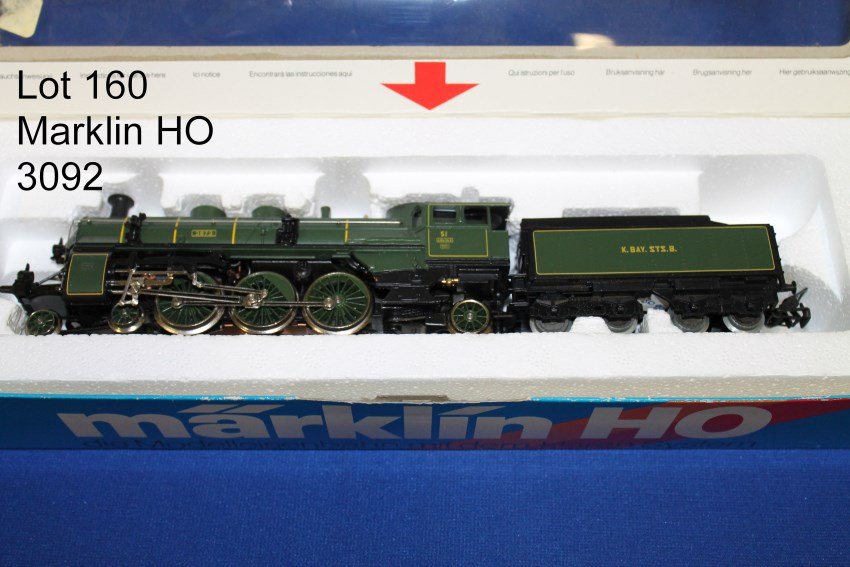 Marklin HO 3092 Locomotive & Tender: In original fitted interior, box with new label affixed over old one