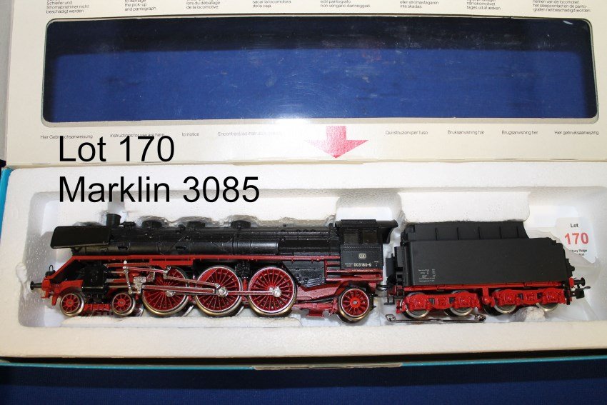 Marklin HO 3085 Locomotive & Tender: In original fitted interior, box with new label affixed over old one