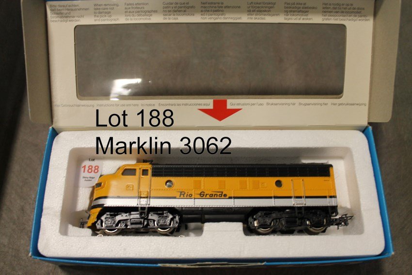 Marklin HO 3062 Locomotive: In original box, in original fitted interior, box with new label affixed over old one.