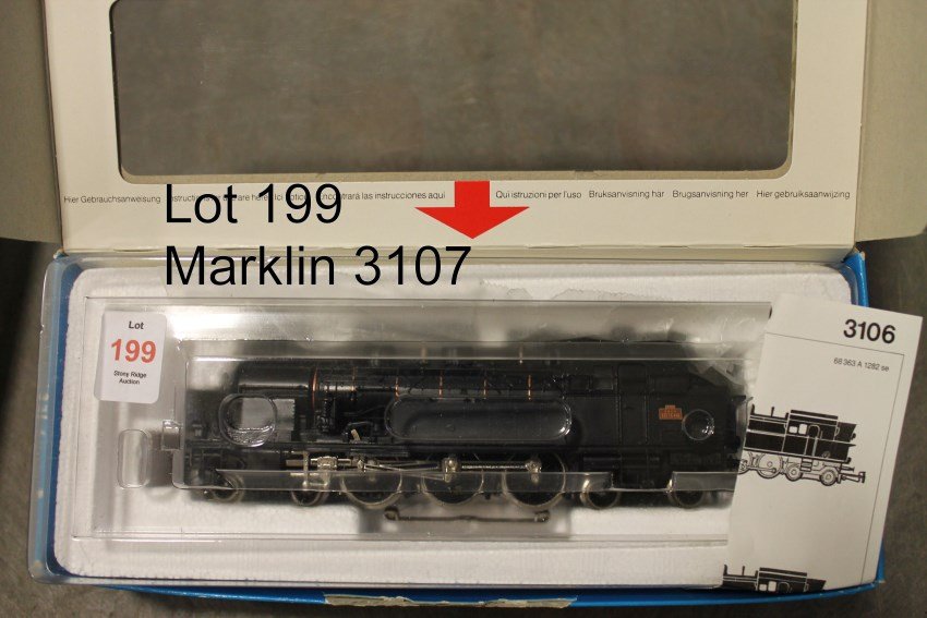 Marklin HO 3107 Locomotive: In original box, in original fitted interior, box with new label affixed over old one.
