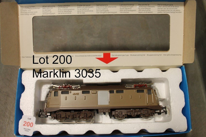 Marklin HO 3035 Locomotive: In original box, in original fitted interior, box with new label affixed over old one.