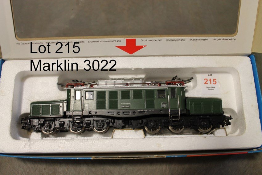 Marklin HO 3022 Locomotive: In original box, in original fitted interior, box with new label affixed over old one.