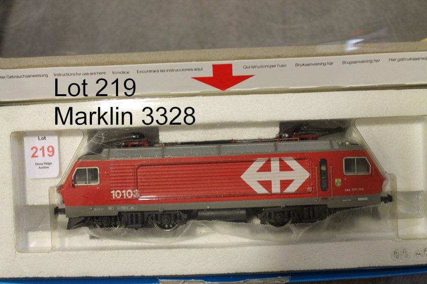 Marklin HO 3328 Locomotive: In original box, in original fitted interior, box with new label affixed over old one.