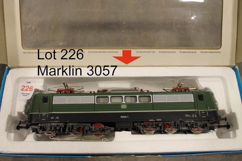 Marklin HO 3057 Locomotive: In original box - number on label changed in writing to 3057, original fitted interior.