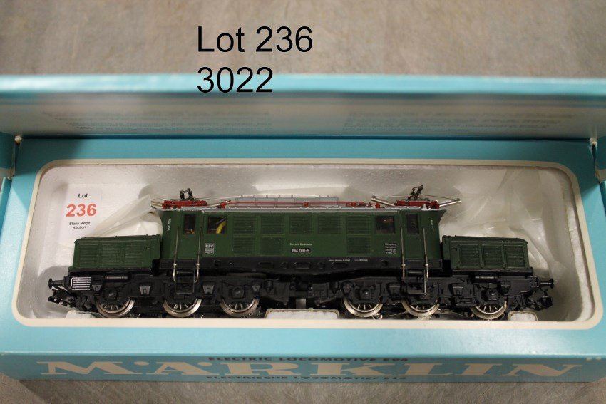 Marklin HO 3022 Locomotive: In original box
