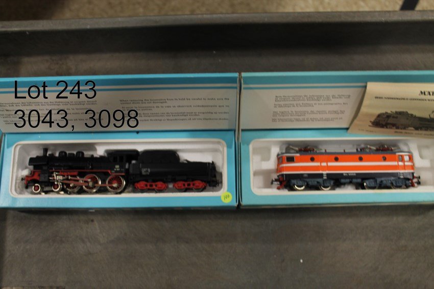 Marklin HO 3043 & 3098 Locomotives: In original boxes