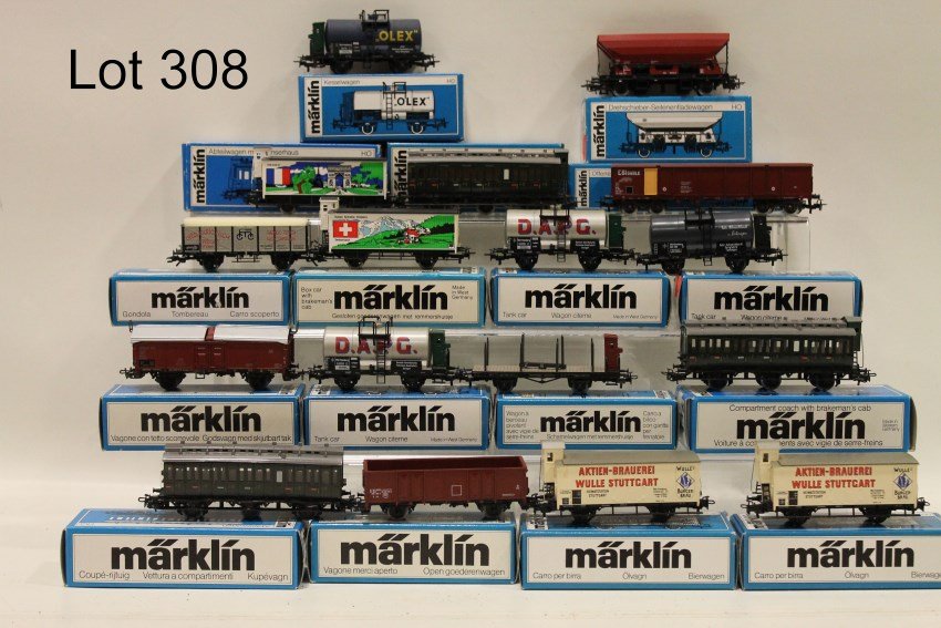 Marklin HO 17 RR Cars In Original Boxes: 4005, 2510, 4674, 4683, 4697, 4674, 4005, 4678, 4675, 4723, 4678, 4681, 4004, 4619, 1990, 2512, 4717