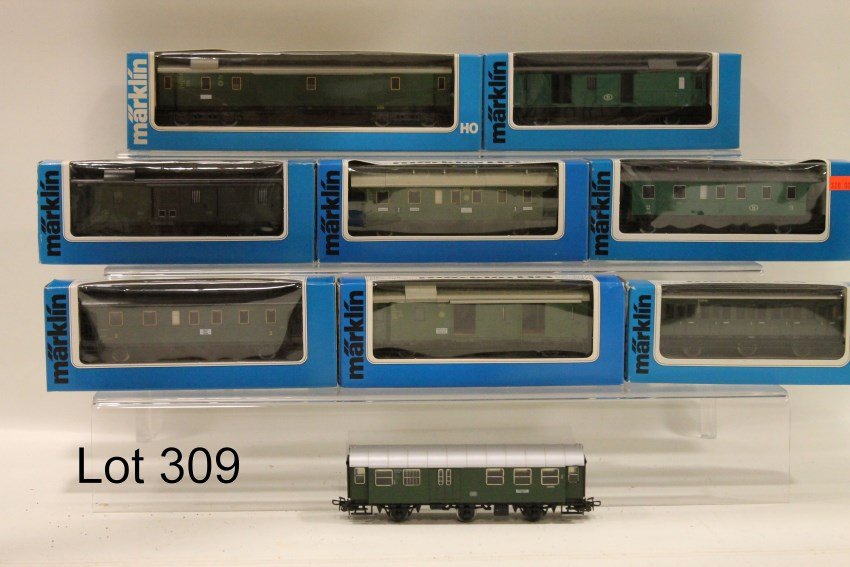 Marklin HO 8 RR Cars In Original Boxes: 4104, 4142, 4115, 4113, 4100, 4106, 4102, 4200, and 1 unboxed car