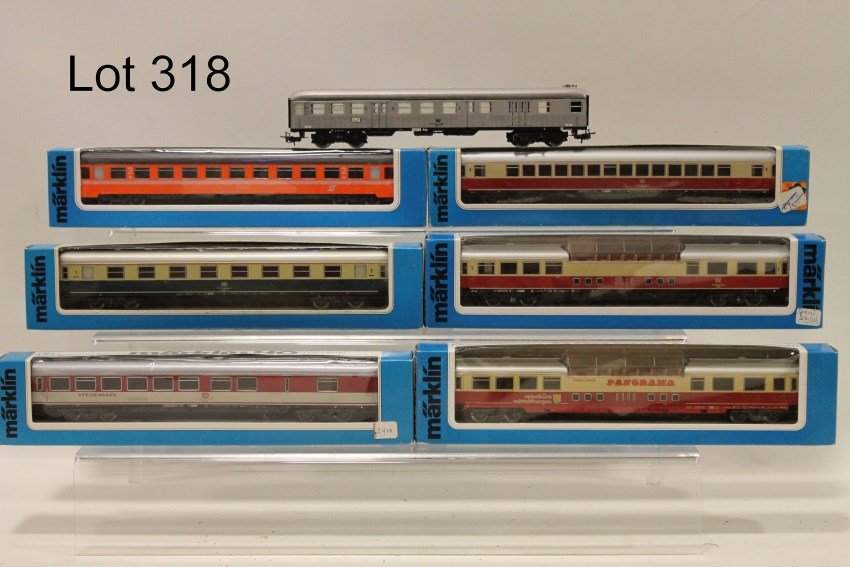 Marklin HO 6 RR Cars In Original Boxes, plus 1 unboxed: 4169, 4099, 4091, 4094, 4167, 4147 plus 1 unboxed car