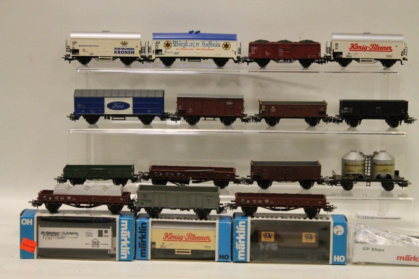 Marklin HO 18 RR Cars, 3 In Original Boxes: 4417, 4449 plus 15 unboxed cars