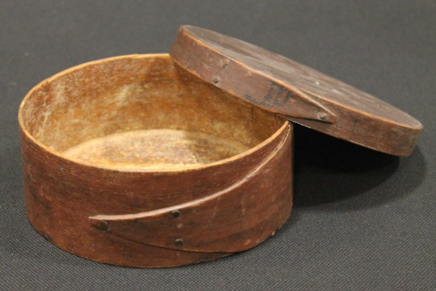 Single Lapped Joint Round Pantry Box: Single lapped joint round panty box, 7 1/2" W x 3" H.