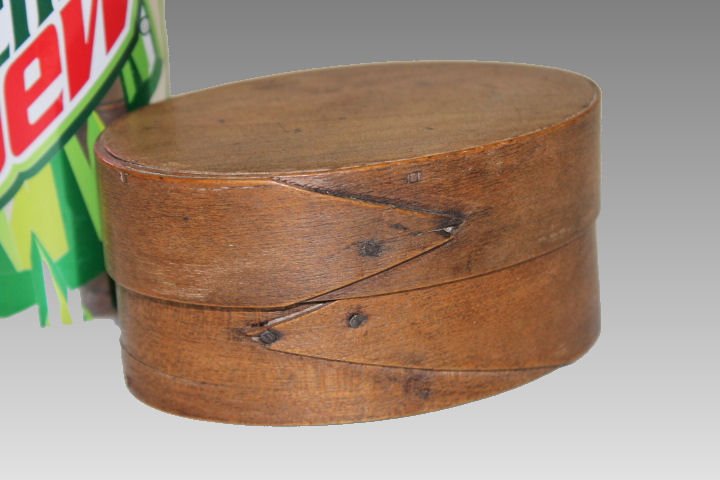New England Small / Miniature Oval Pantry Box (1 of 2)