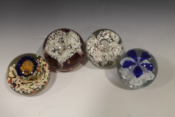 4 Paperweights - Floral Cones (1 of 2)