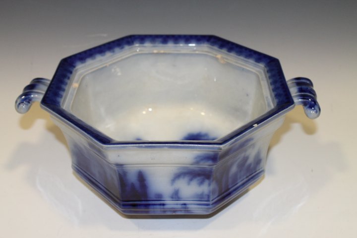Flow Blue Coburg Large Soup Tureen (1 of 3)