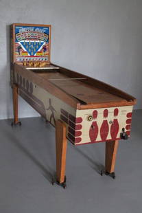 Arcade Bowling Machine Super Shuffle Alley 1940: 1940s United Mfg. Co. Super Shuffle Alley bowling arcade machine game, 10 cent per play, light up scoreboard, solid birch frame, complete with three original plated pucks, keys, patent 2192596, measur