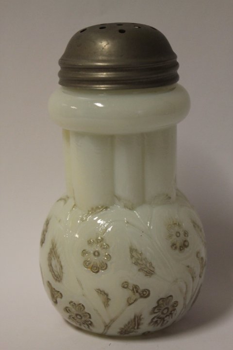 Victorian Sugar Shaker - Findlay Onyx Silver Luster (1 of 1)