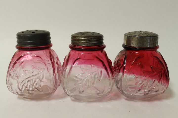 Victorian Oak Leaf & Acorn Salt Shakers (1 of 1)