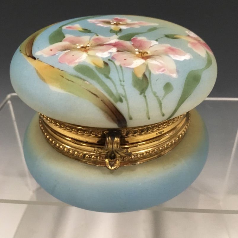 Nakara Signed Dresser Box (1 of 1)