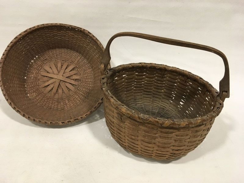 Lot of 2 Large Antique Baskets (1 of 2)