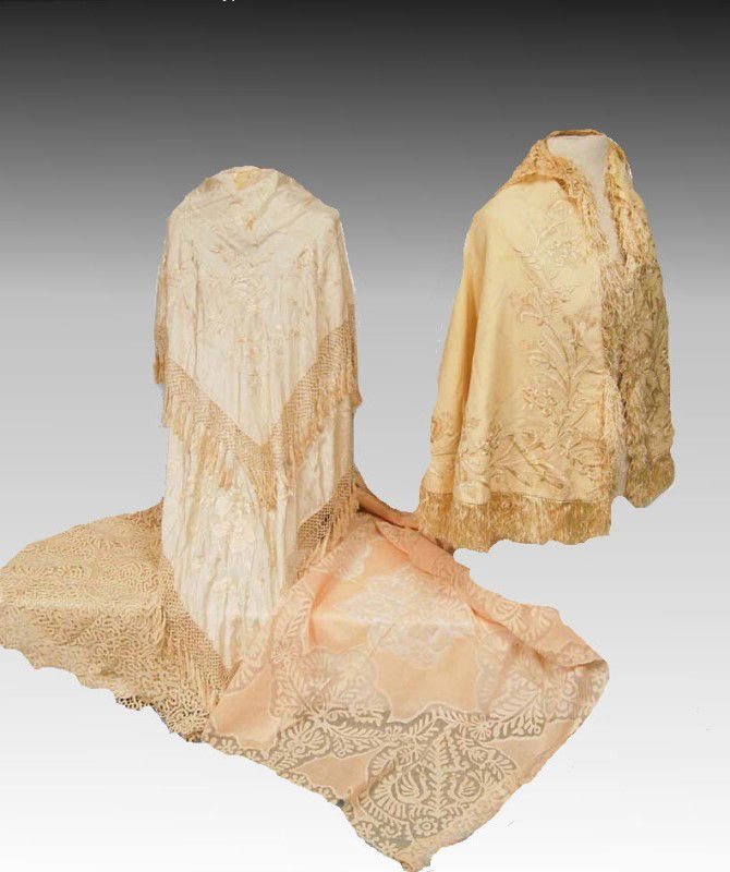 Victorian Textiles - Silk & Lace (1 of 7)