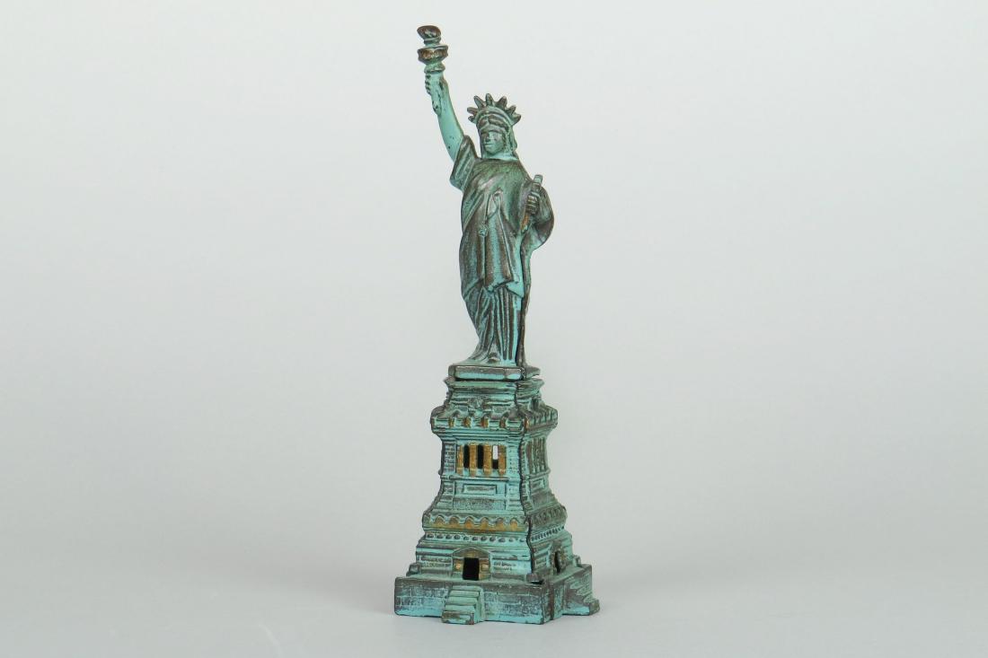 CI Statue of Liberty Bank, Large (1 of 3)