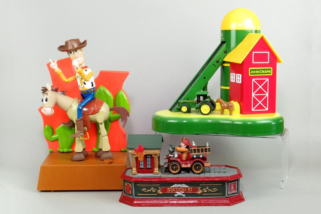 Lot of 3 CI/Plastic Modern Mechanical Banks (1 of 1)