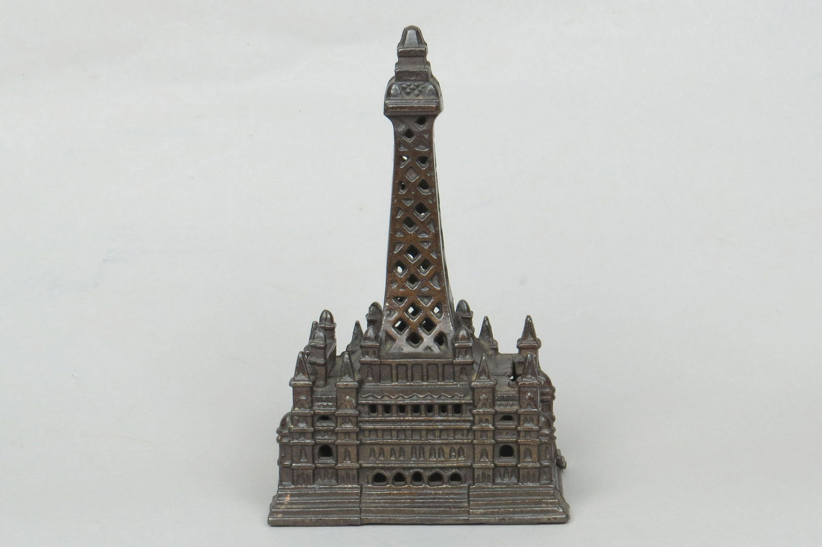 CI Blackpool Tower Bank (1 of 2)