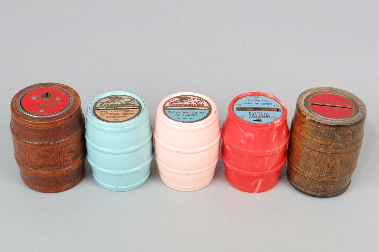 Lot of 5 Wood/Plastic Barrel Banks: 5 Barrel Banks, Wood/Plastic: "Western & Southern Life Ins Co, Cincinnati, Ohio"; "Kutztown National Bank, Kutztown, Pa"; "The National Bank of Harvey, Harvey, Ill"; "Standard Building & Loan Assn, Co