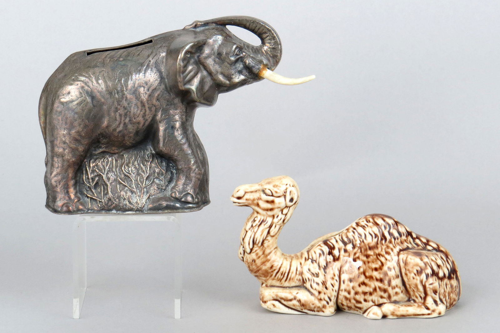 Lot of 2 Animal Banks (1 of 3)