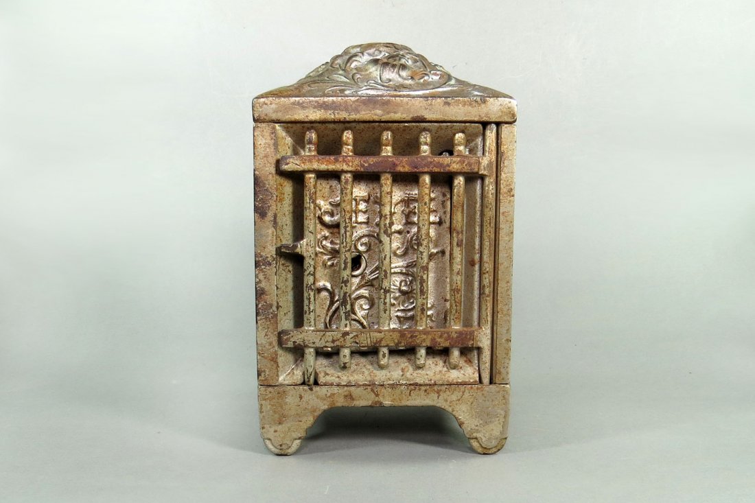 "Jewel Safe" w/Grill, CI Bank (1 of 4)