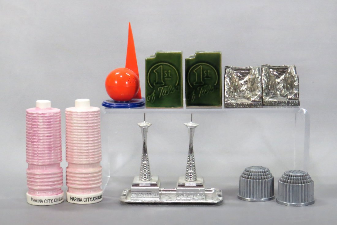 Lot of 6 Souvenir Buildings (1 of 1)