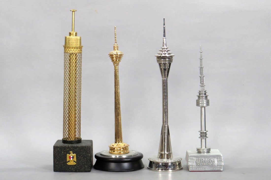 Lot of 4 Souvenir Tower Buildings (1 of 2)