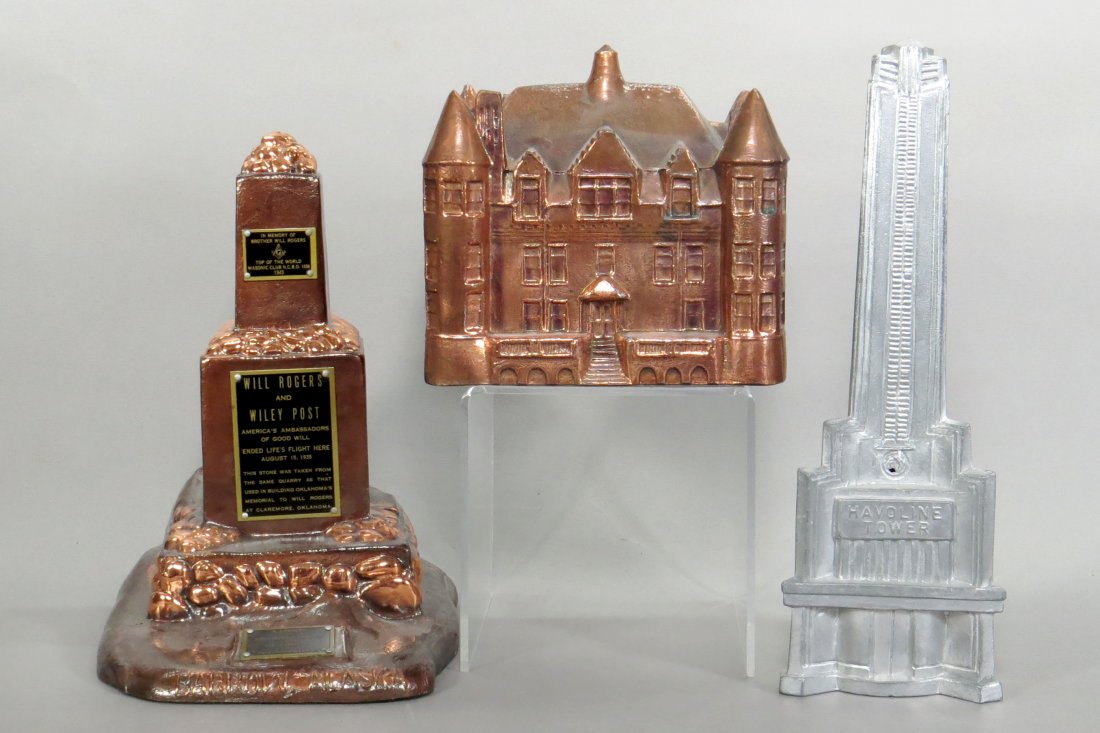 Lot of 3 Souvenir Buildings (1 of 1)