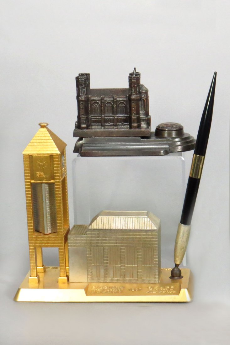 Lot of 2 Souvenir Buildings (1 of 1)