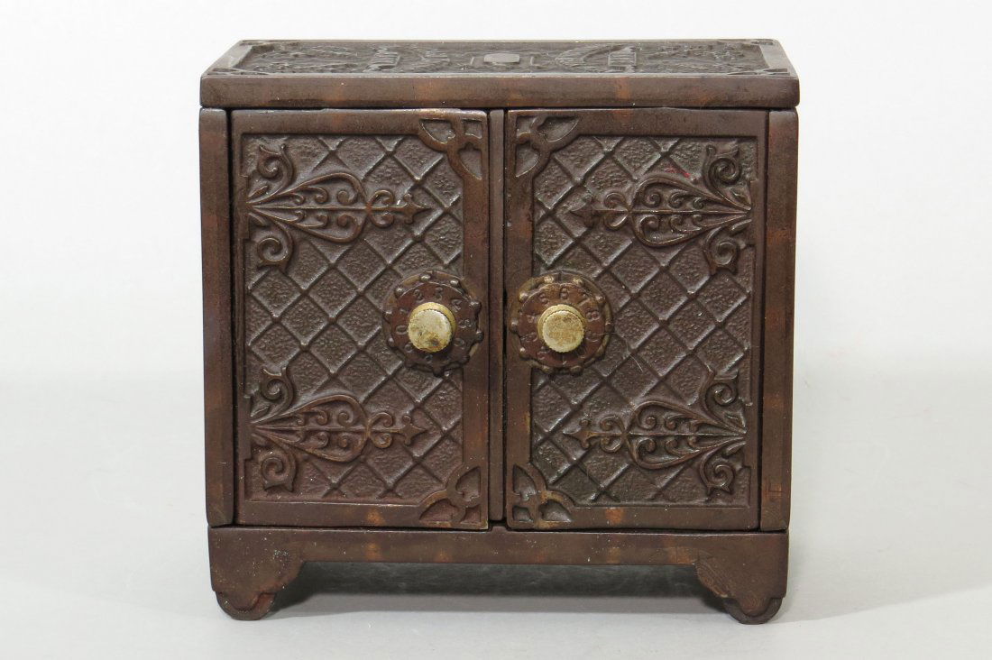 CI "New York National - Chicago Savings Bank" Safe (1 of 3)