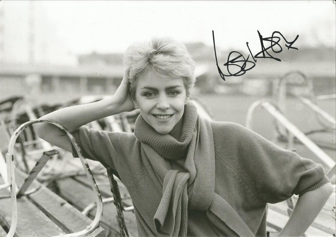 Leslie Ash Actress Signed Quadrophenia 8x10 Photo Est Aug 09 19 Chaucer Auctions In United Kingdom