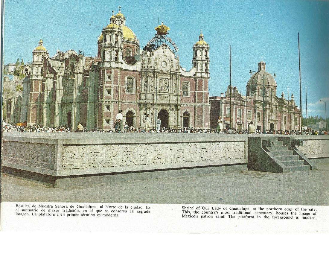 Football Mexico 70 Tourist books titled Mexico and (1 of 4)