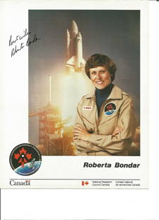 Roberta Bondar signed 10x8 colour National Research: Roberta Bondar signed 10x8 colour National Research Council Canada photo. Canadas first female astronaut and the first neurologist in space. After more than a decade as head of an international space