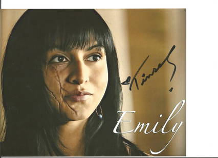 Tinsel Korey signed 10x8 colour photo. Canadian: Tinsel Korey signed 10x8 colour photo. Canadian actress, best known for portraying the Makah Emily Young in the Twilight Saga films New Moon and Eclipse. Good Condition. All autographs are genuine han
