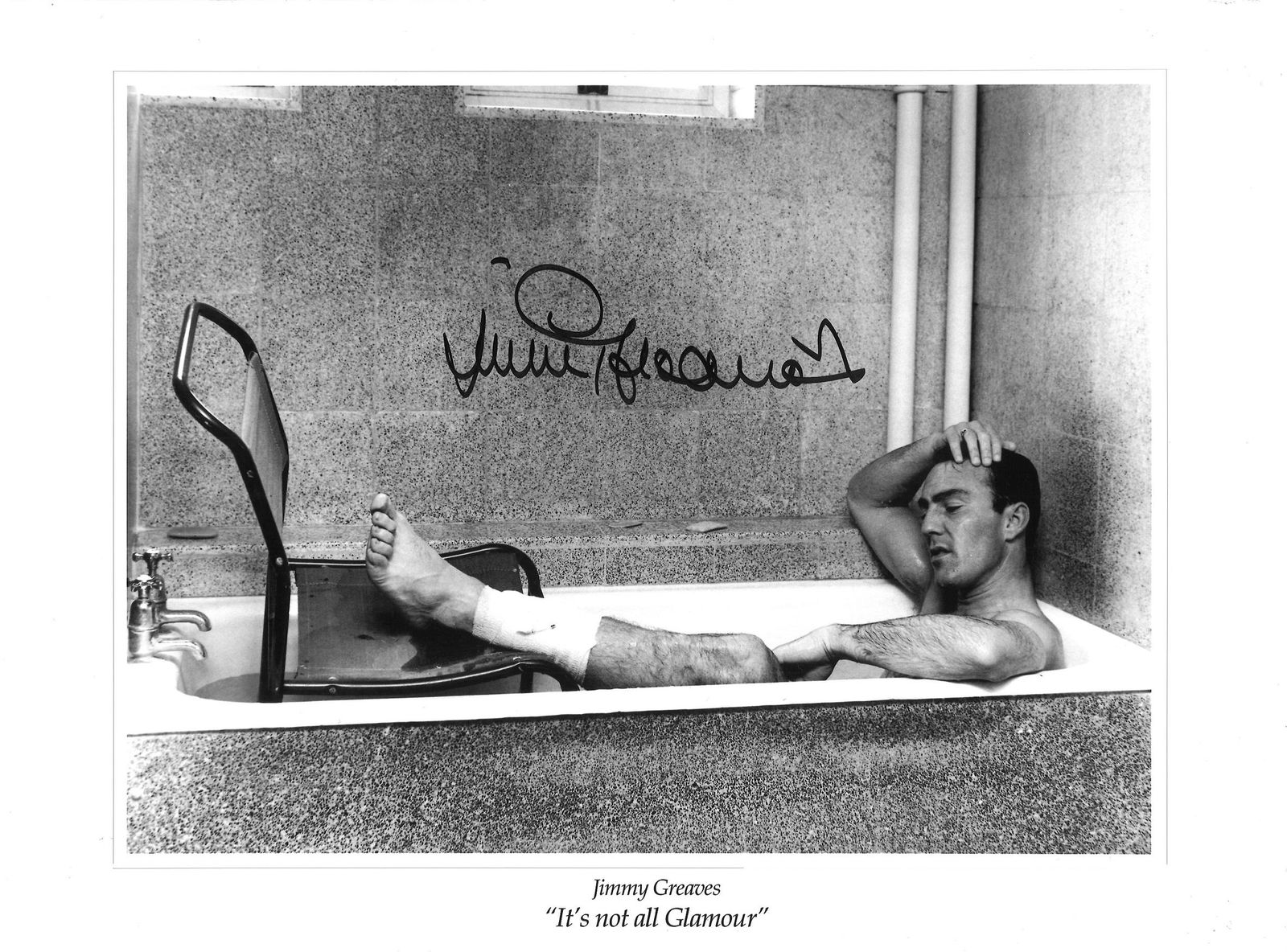 Jimmy Greaves Collage Chair Tottenham Signed 16 x 12: Jimmy Greaves Collage Chair Tottenham Signed 16 x 12 inch football photo. Good Condition. All autographs are genuine hand signed and come with a Certificate of Authenticity. We combine postage on mult