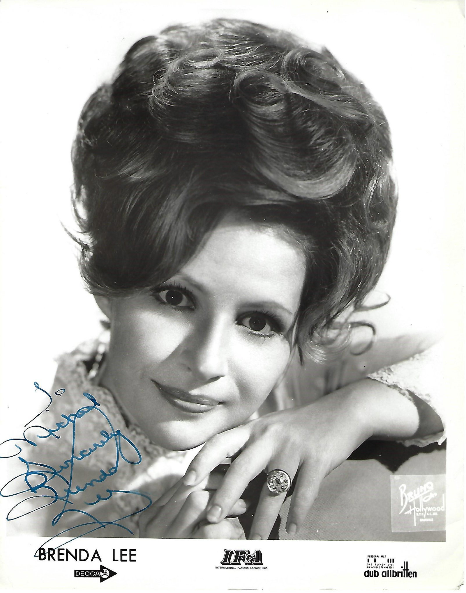 Brenda Lee Signed promo photo black and white 10 x 8: Brenda Lee Signed promo photo black and white 10 x 8 inch Decca/IFA promo. Dedicated To Michael. Inscribed Sincerely. Condition report out of 10, 8. Minor scuffing to white border at corners. All auto