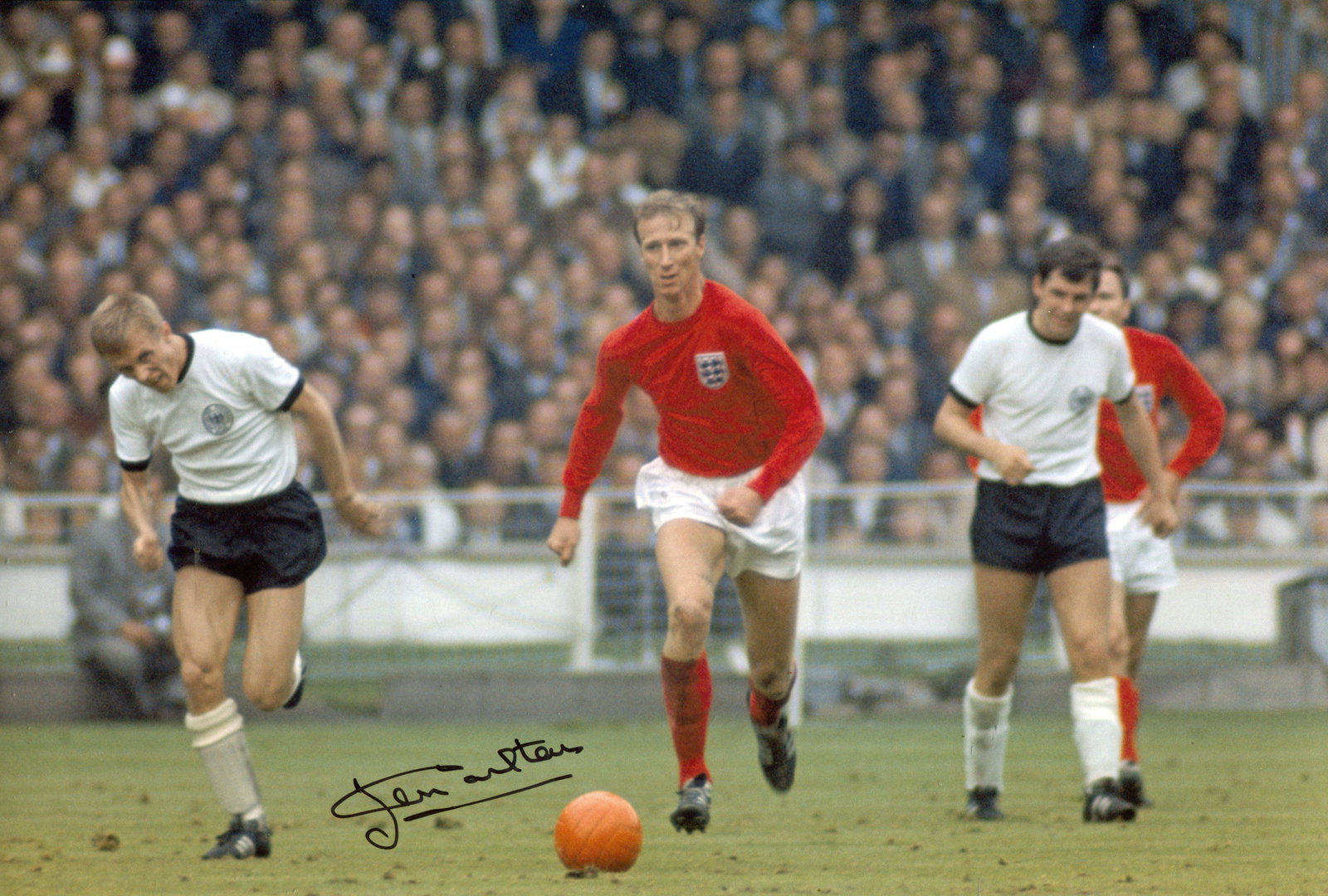 1966 WORLD CUP: 8x12 inch photo signed by 1966 World (1 of 1)