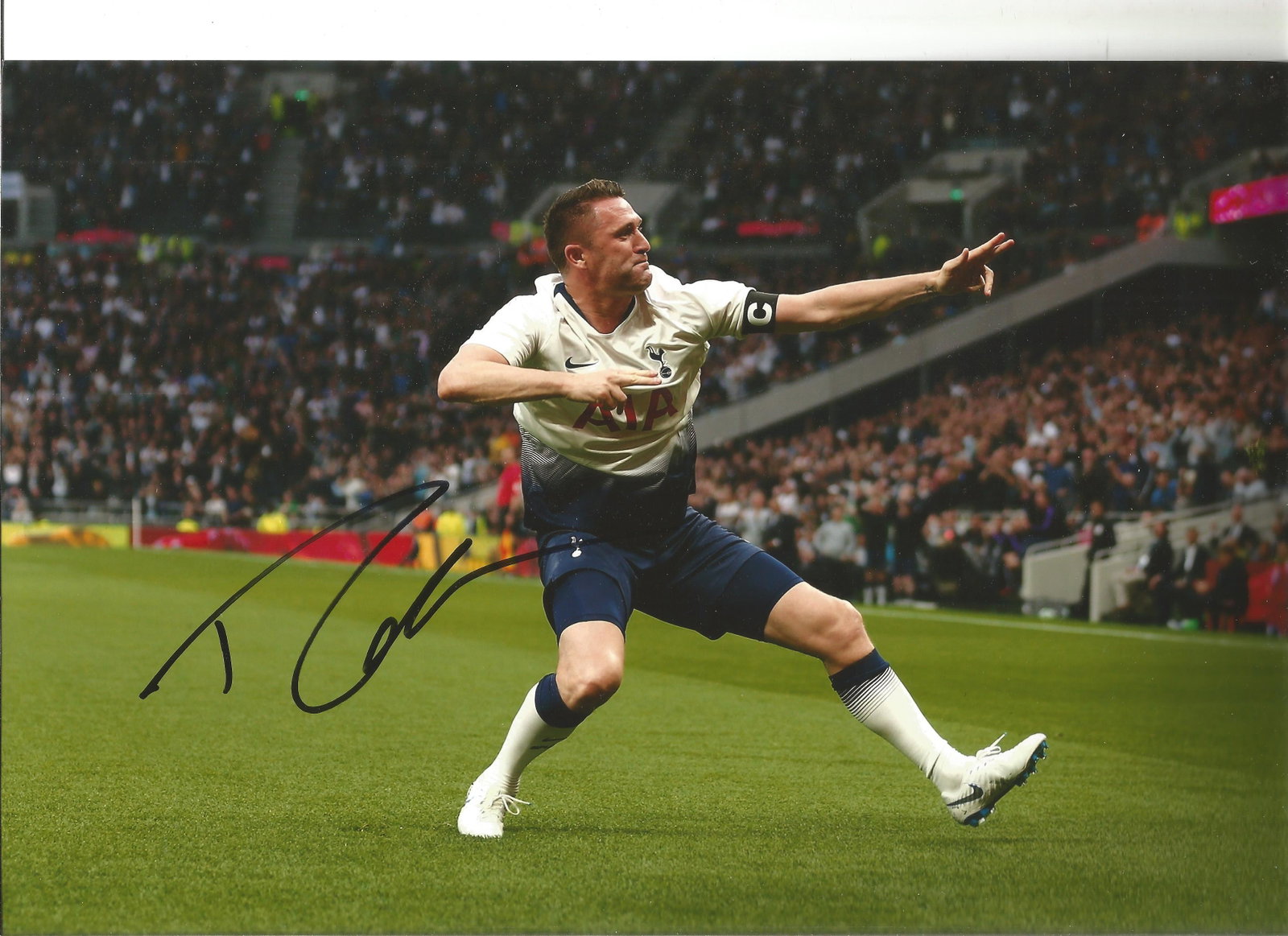 Football Robbie Keane 12x8 signed colour photo pictured: Football Robbie Keane 12x8 signed colour photo pictured in action while playing for Tottenham Hotspur. Robert David Keane (born 8 July 1980) is an Irish retired professional footballer who played as a