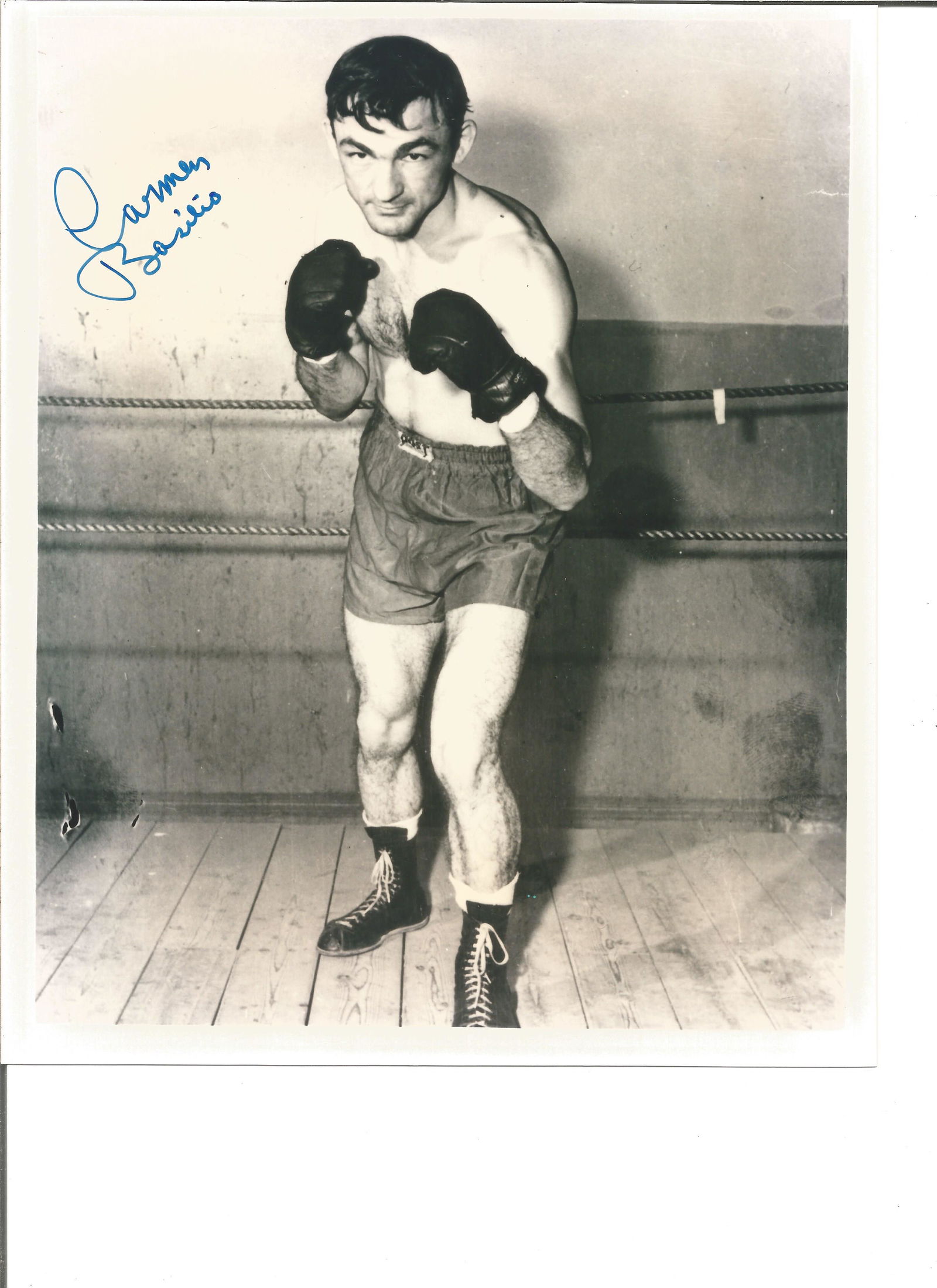Carmen Basilio (1927-2012) Signed Boxing 8x10 Photo. (1 of 1)