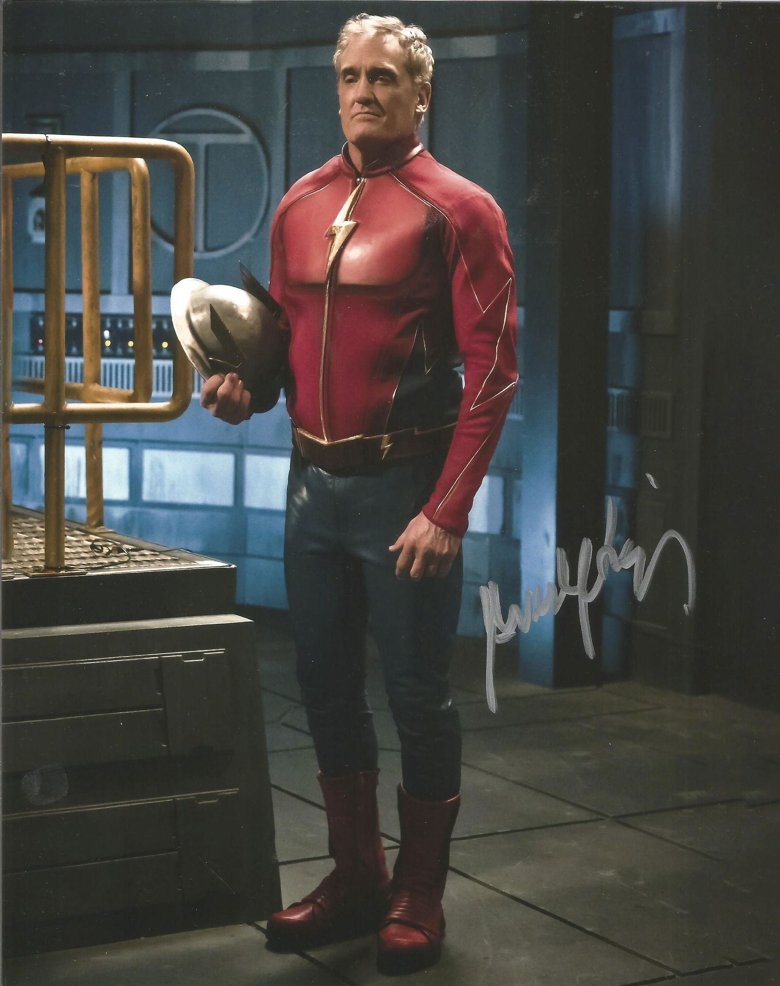 Blowout Sale! John Wesley Shipp The Flash hand signed: Blowout Sale! John Wesley Shipp The Flash hand signed 10x8 photo. This beautiful hand-signed photo depicts John Wesley Shipp as the superhero the Flash in the hit tv show The Flash. This signed photo
