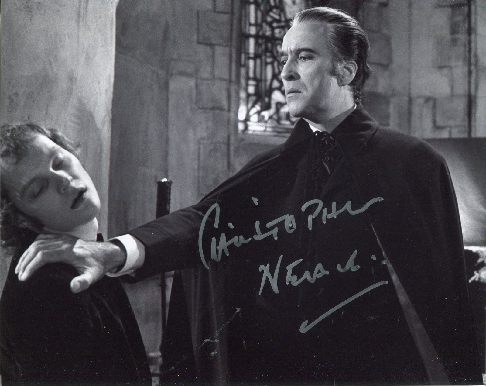 Dracula AD19172. 8x10 hammer horror movie photo signed (1 of 1)