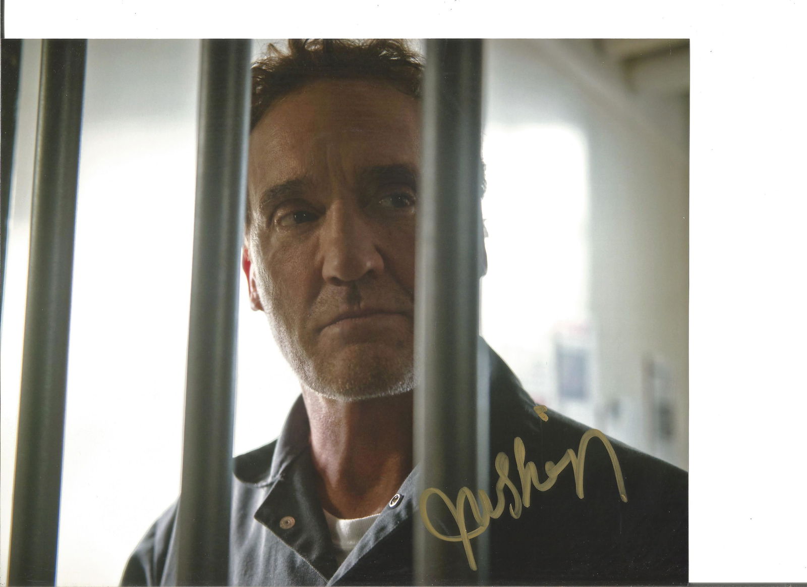 John Wesley-Shipp signed 10x8 colour photo. American: John Wesley-Shipp signed 10x8 colour photo. American actor The Flash. Good Condition. All autographs are genuine hand signed and come with a Certificate of Authenticity. We combine postage on multiple