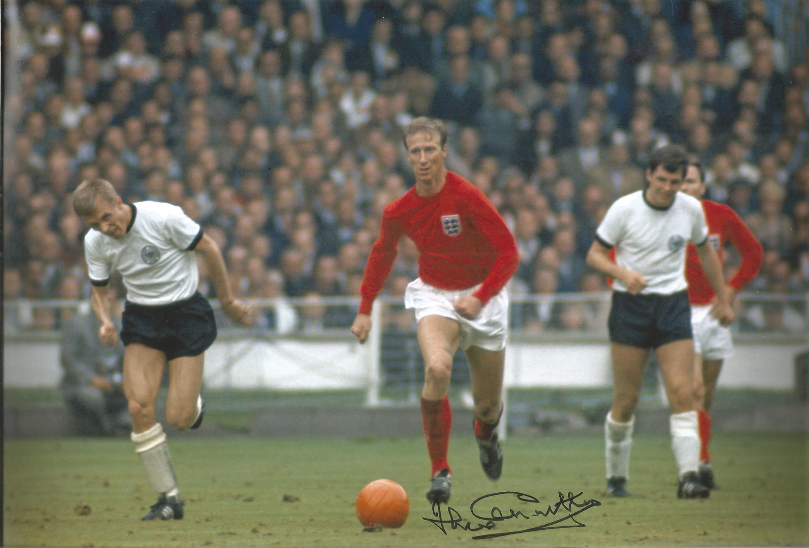 JACK CHARLTON 1966, football autographed 12 x 8 photo, (1 of 1)